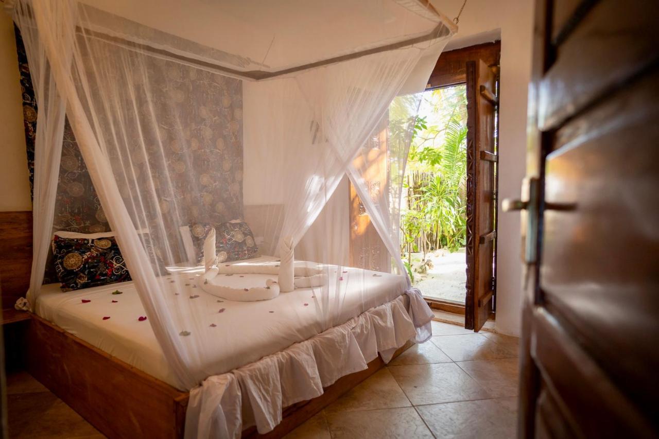 Sunrise Bed & Breakfast จัมเบียนี ภายนอก รูปภาพ