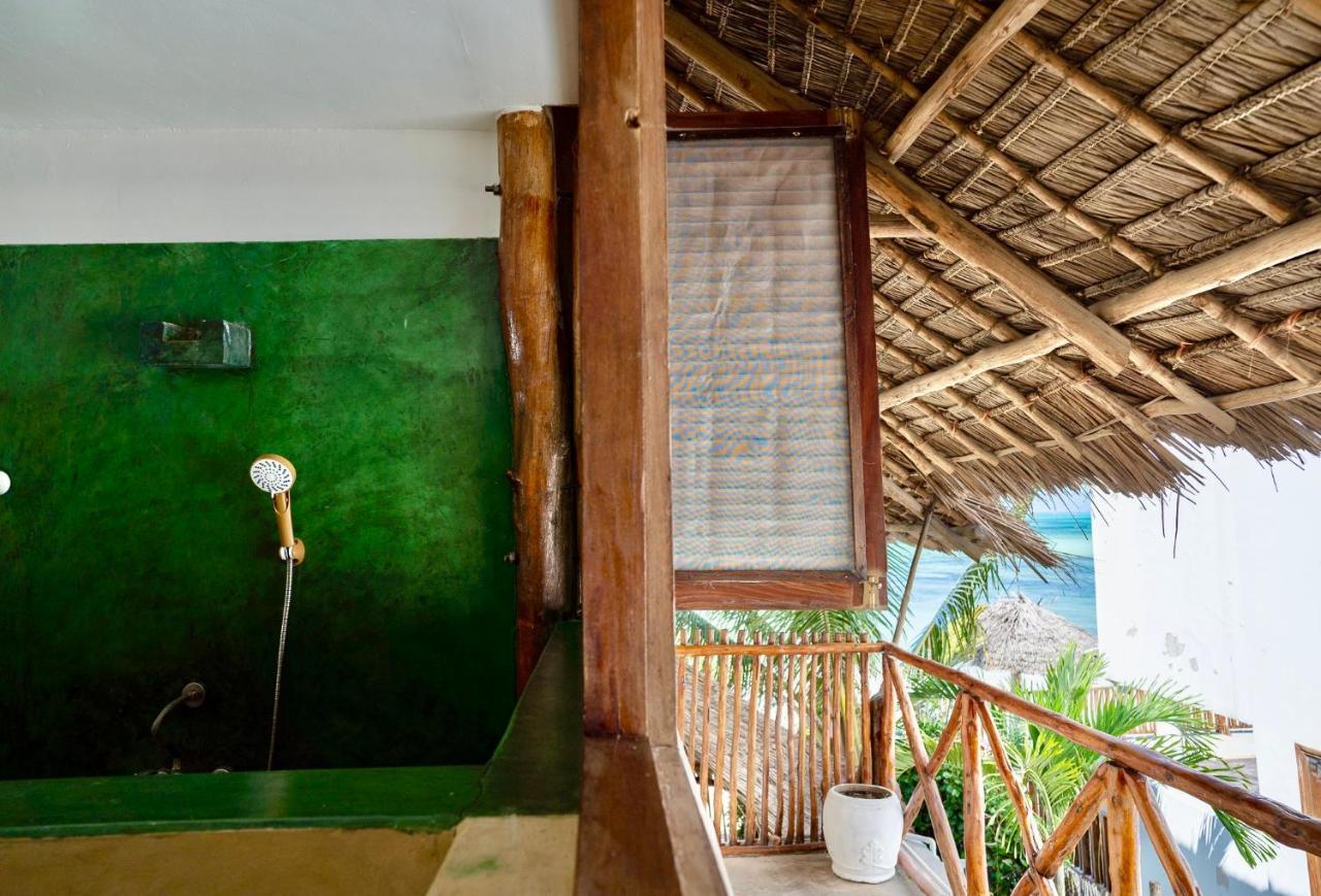 Sunrise Bed & Breakfast จัมเบียนี ภายนอก รูปภาพ