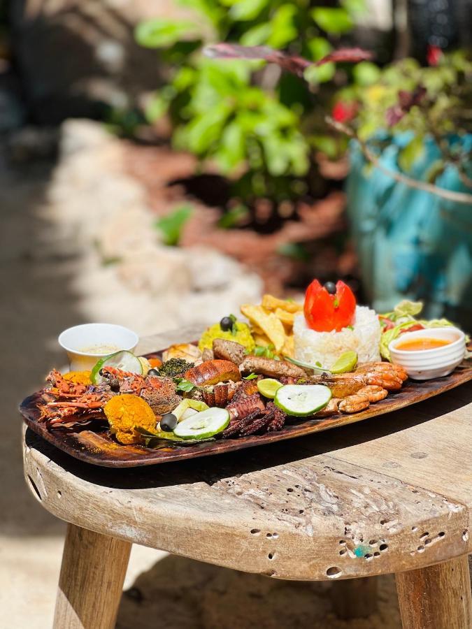 Sunrise Bed & Breakfast จัมเบียนี ภายนอก รูปภาพ
