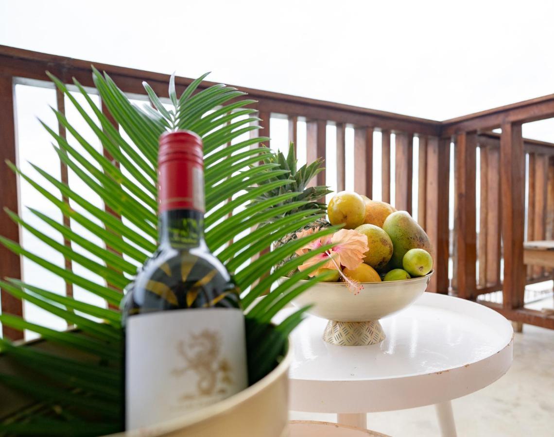Sunrise Bed & Breakfast จัมเบียนี ภายนอก รูปภาพ