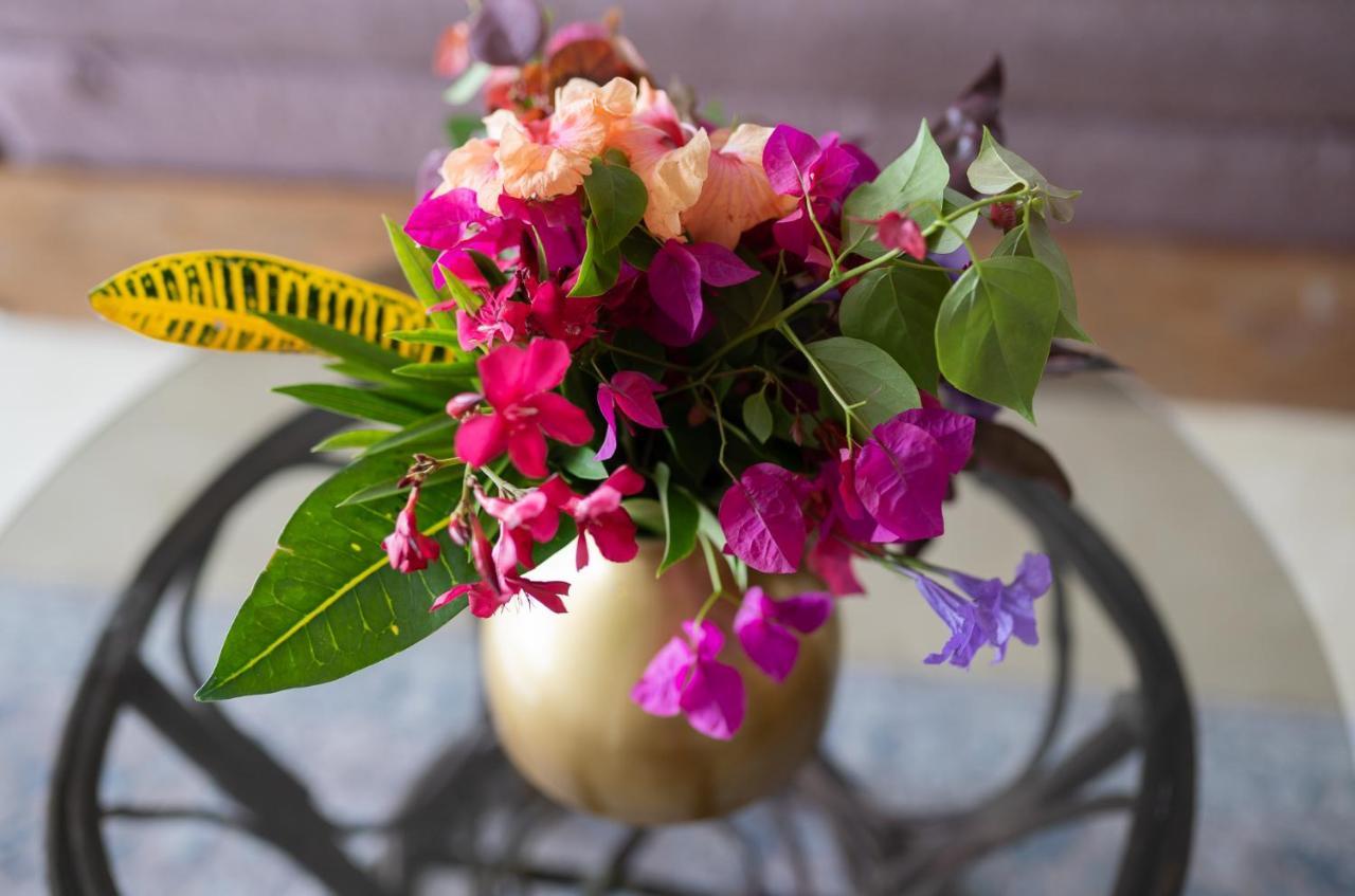 Sunrise Bed & Breakfast จัมเบียนี ภายนอก รูปภาพ