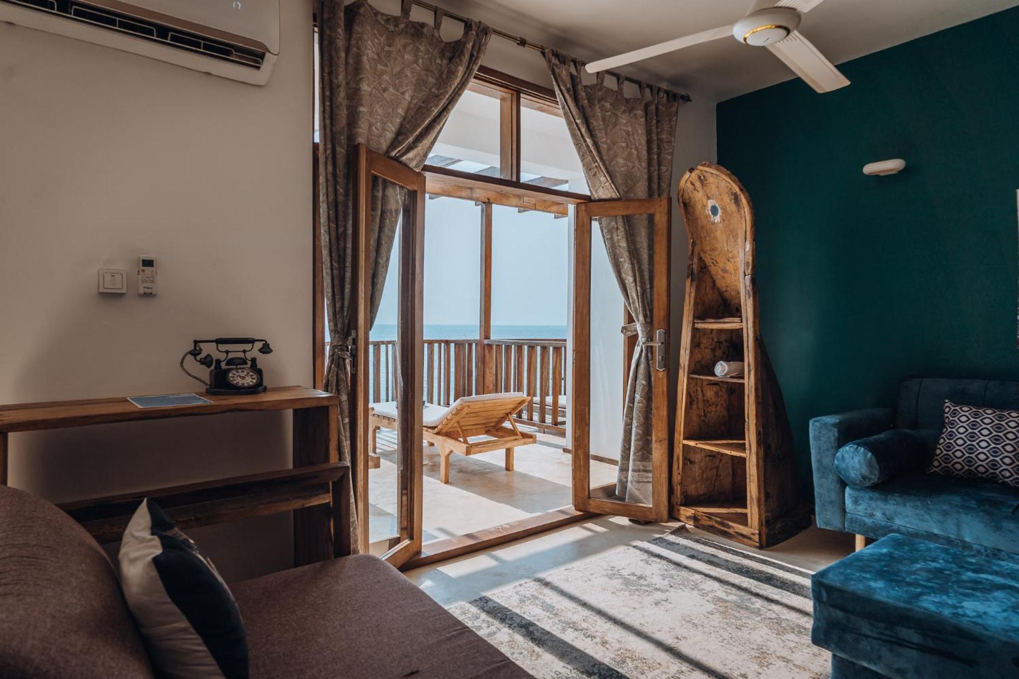 Sunrise Bed & Breakfast จัมเบียนี ภายนอก รูปภาพ