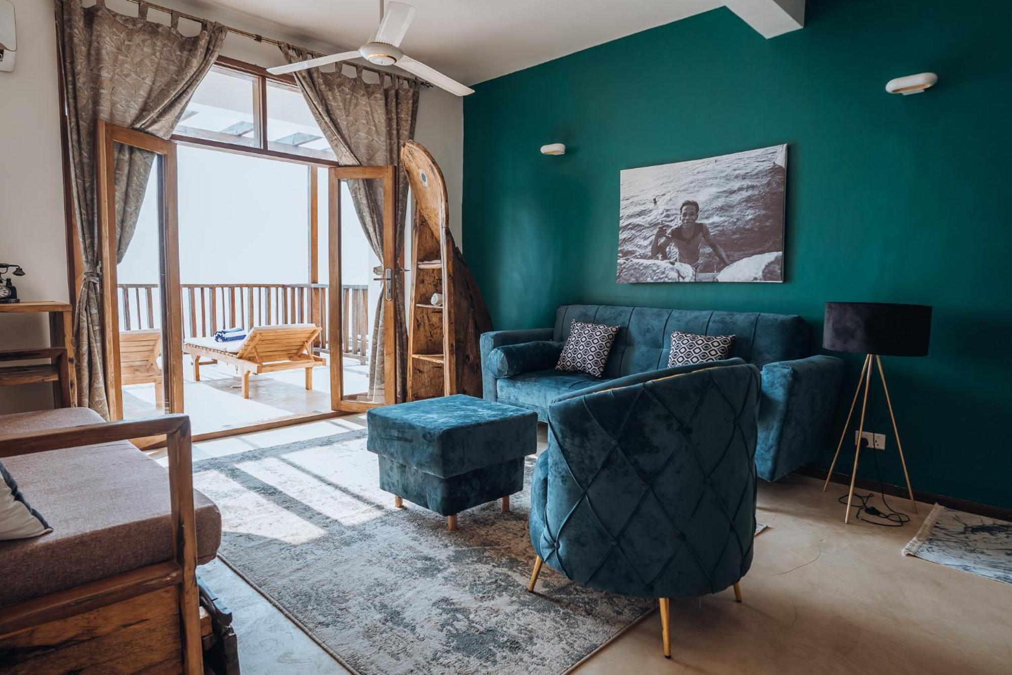 Sunrise Bed & Breakfast จัมเบียนี ภายนอก รูปภาพ