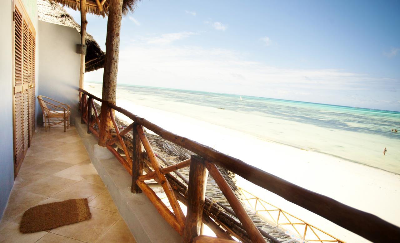 Sunrise Bed & Breakfast จัมเบียนี ภายนอก รูปภาพ