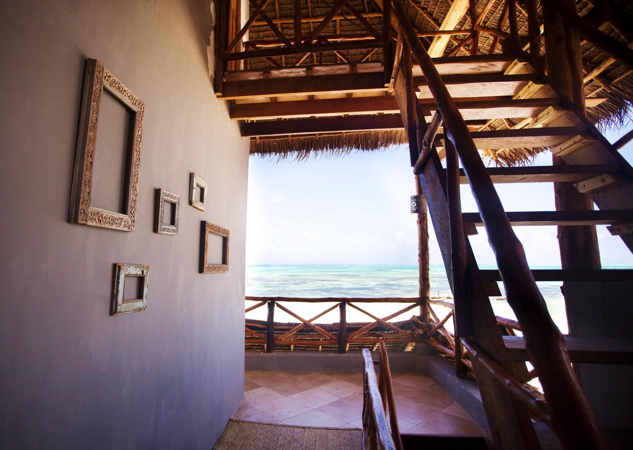 Sunrise Bed & Breakfast จัมเบียนี ภายนอก รูปภาพ