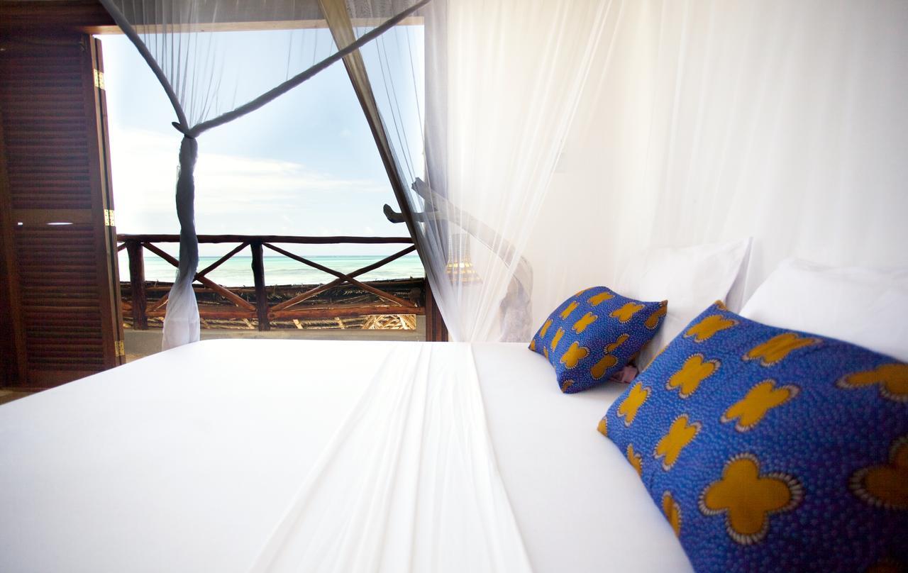 Sunrise Bed & Breakfast จัมเบียนี ภายนอก รูปภาพ
