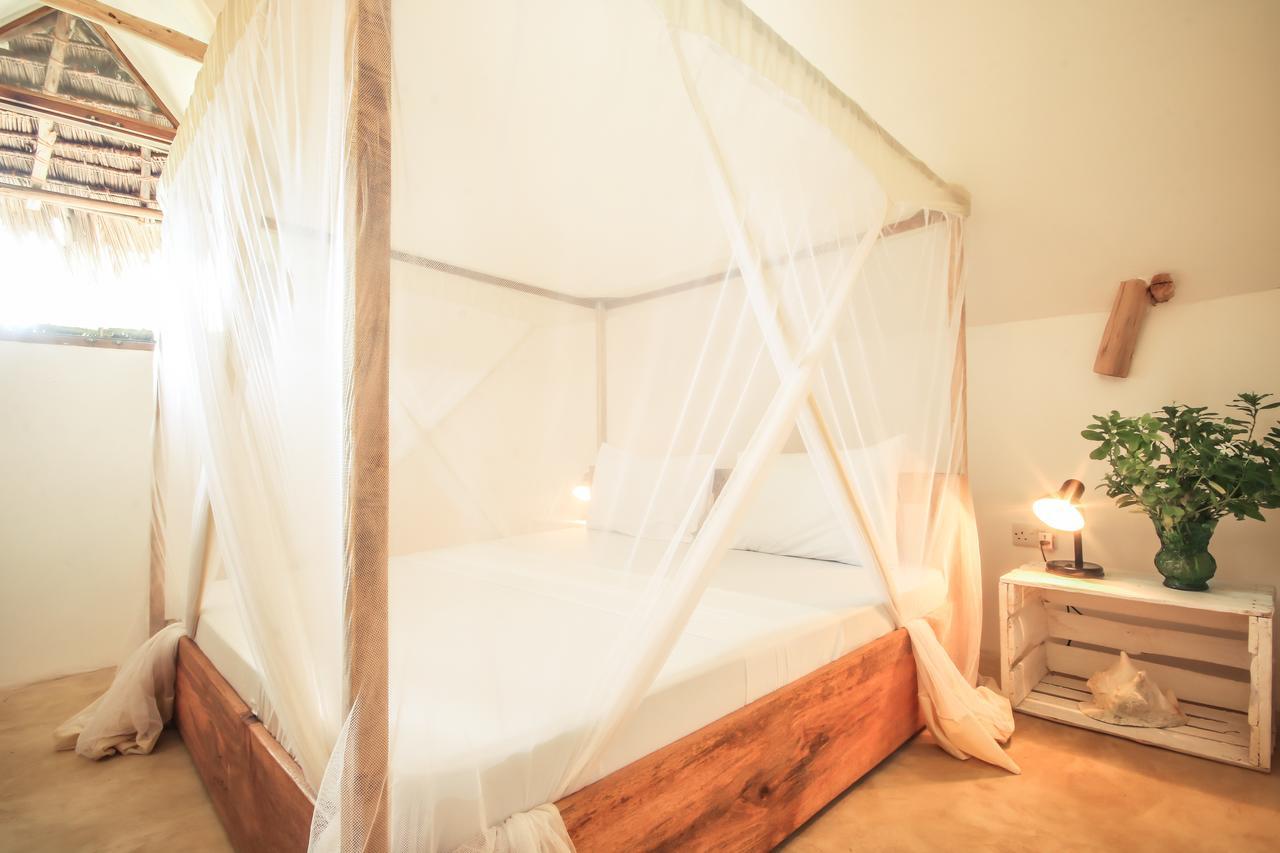 Sunrise Bed & Breakfast จัมเบียนี ภายนอก รูปภาพ