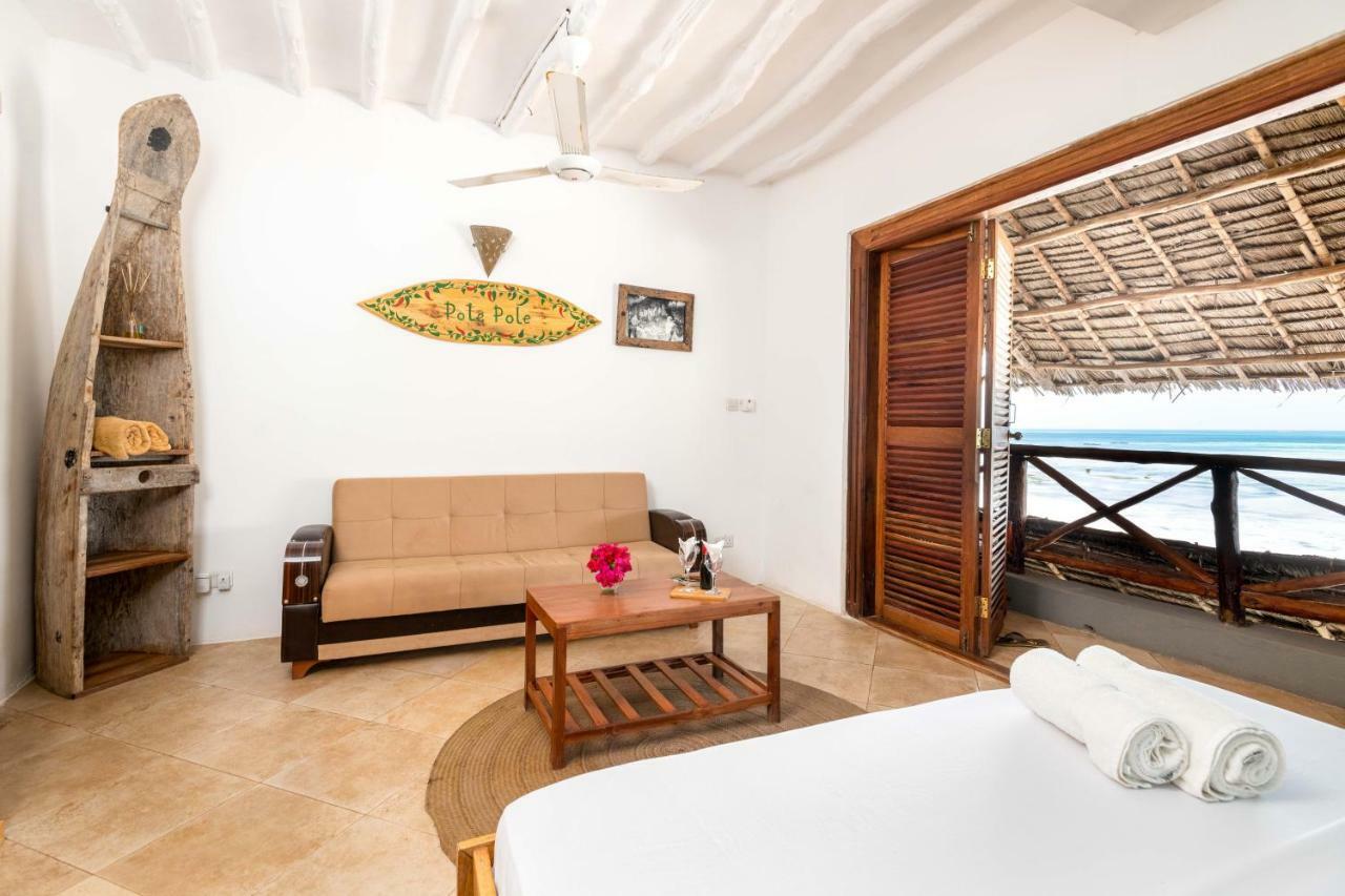 Sunrise Bed & Breakfast จัมเบียนี ภายนอก รูปภาพ
